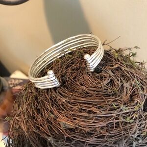 Elegant Silver Women's Bracelet